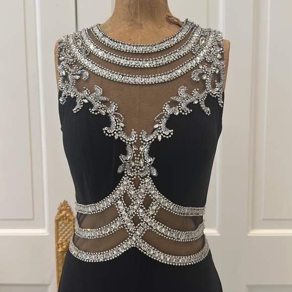 Jazz couture size 8 black and sequin long gown. - Picture 4 of 13